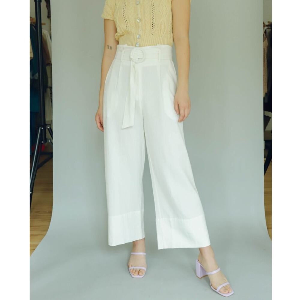 Moon River Paper Bag Belted Pants in White Women's Size L